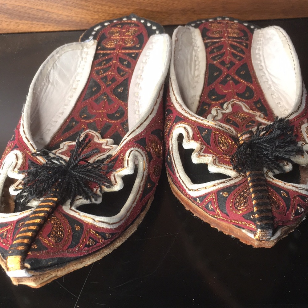 Vintage Handmade Arabian slippers - Picture 8 of 8